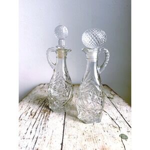 Vintage Anchor Hocking Early American Star Oil Vinegar Glass Decanter Pair